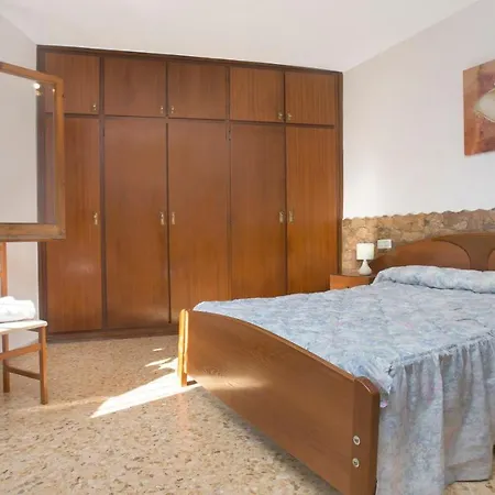 Sleeps 9 Villa